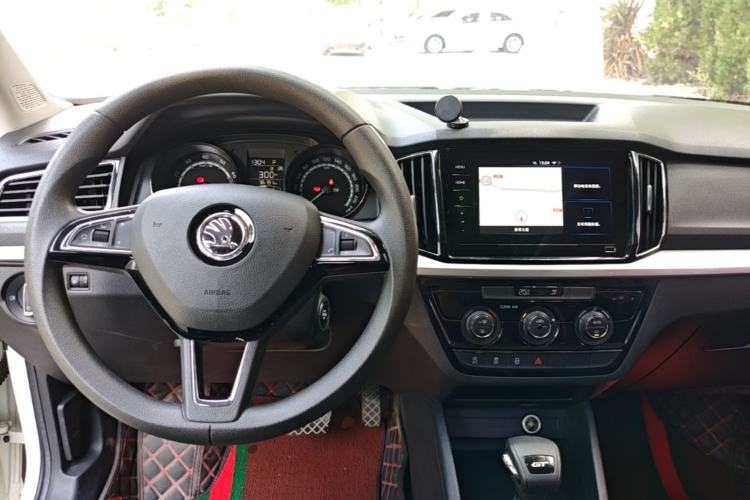 Used Skoda Kamiq 2020 Facelifted GT TSI 230 DSG Flagship Edition China VI Standard Center Console