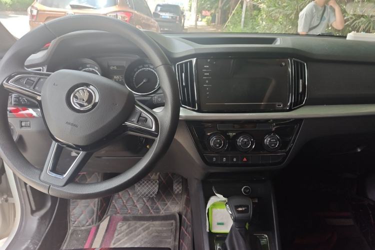 Used Skoda Kamiq 2020 Facelifted GT 1.5L Automatic Flagship Version China VI Standard Center Console