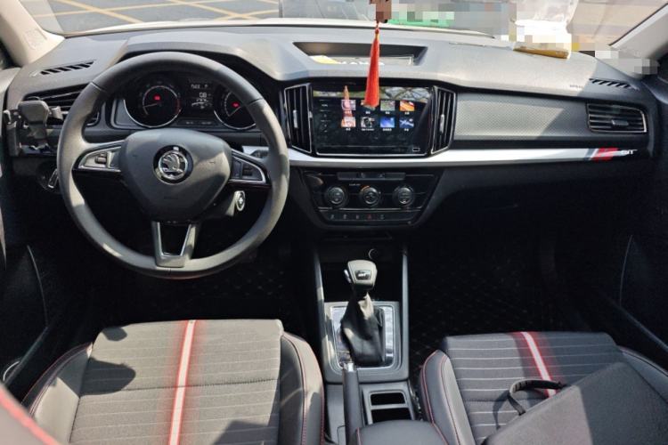 Used Skoda Kamiq 2020 Facelifted GT TSI 230 DSG Flagship Edition China VI Standard Center Console