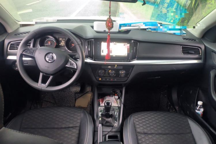 Used Skoda Kamiq 2020 1.5L Automatic Standard Edition Center Console
