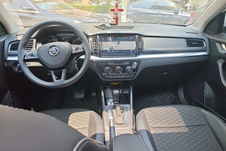 Used Skoda Kamiq 2020 1.5L Automatic Comfort Edition Center Console