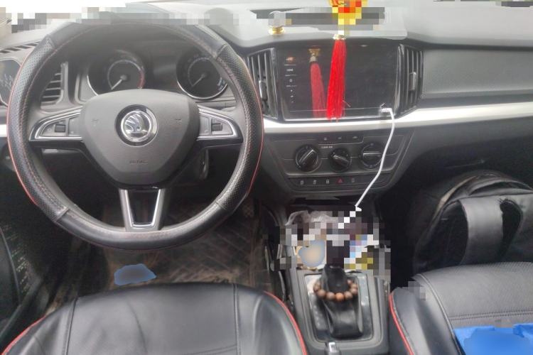 Used Skoda Kamiq 2020 1.5L Automatic Standard Edition Center Console
