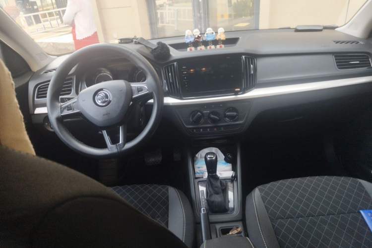 Used Skoda Kamiq 2020 1.5L Automatic Standard Edition Center Console