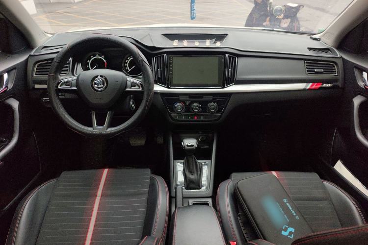 Used Skoda Kamiq 2020 Facelifted GT TSI 230 DSG Comfort Edition China VI Standard Center Console