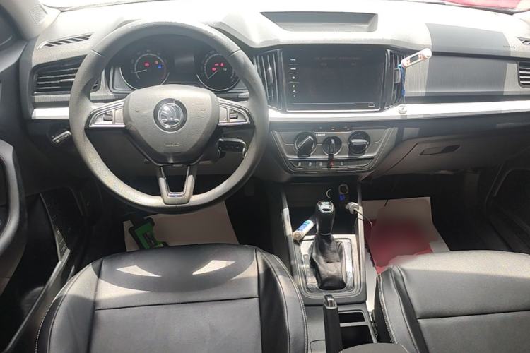 Used Skoda Kamiq 2020 1.5L Automatic Standard Edition Center Console