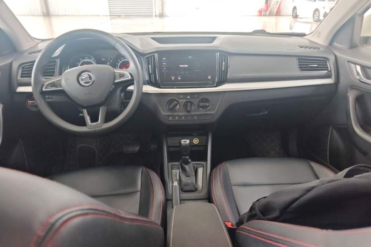 Used Skoda Kamiq 2020 1.5L Automatic Standard Edition Center Console