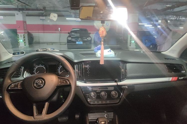 Used Skoda Kamiq 2020 Facelifted GT TSI 230 DSG Flagship Edition China VI Standard Center Console
