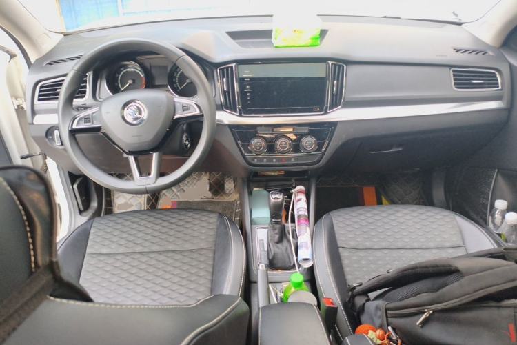 Used Skoda Kamiq 2020 1.5L Automatic Comfort Edition Center Console