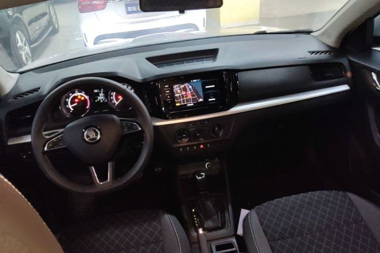 Used Skoda Kamiq 2020 1.5L Automatic Standard Edition Center Console