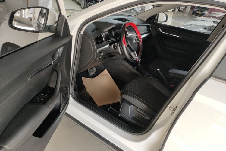 Used Skoda Kamiq 2020 1.5L Automatic Comfort Edition Driver Seat