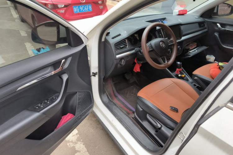 Used Skoda Kamiq 2020 1.5L Automatic Comfort Edition Driver Seat