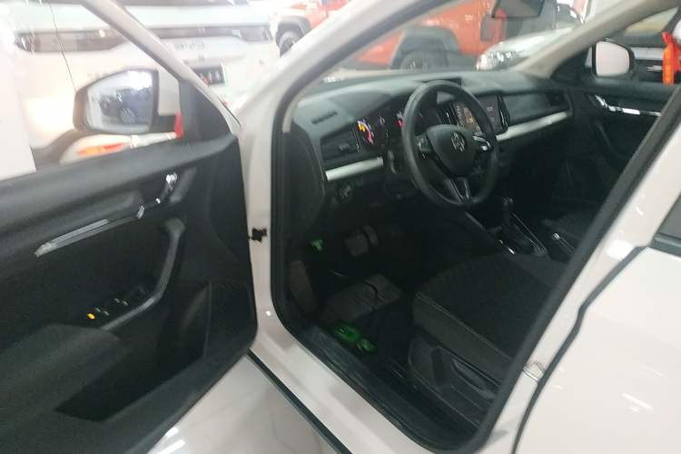 Used Skoda Kamiq 2020 1.5L Automatic Standard Edition Driver Seat