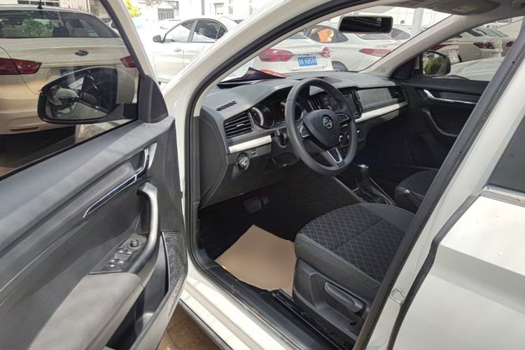 Used Skoda Kamiq 2020 1.5L Automatic Standard Edition Driver Seat