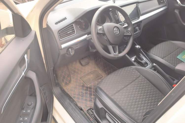 Used Skoda Kamiq 2020 1.5L Automatic Comfort Edition Driver Seat