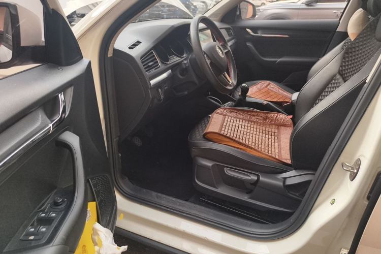 Used Skoda Kamiq 2020 1.5L Manual Comfort Edition Driver Seat
