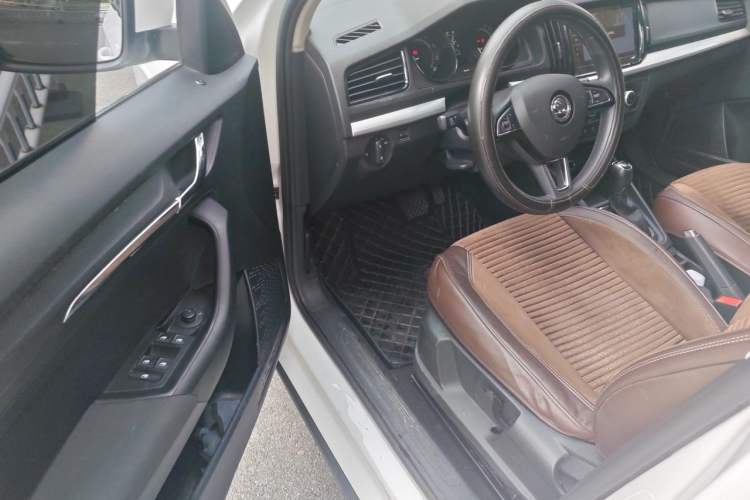 Used Skoda Kamiq 2020 1.5L Automatic Standard Edition Driver Seat