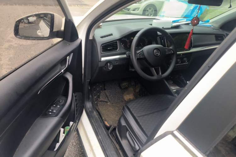 Used Skoda Kamiq 2020 1.5L Automatic Standard Edition Driver Seat
