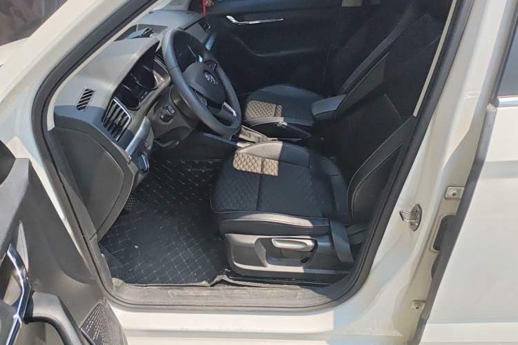 Used Skoda Kamiq 2020 1.5L Automatic Comfort Edition Driver Seat