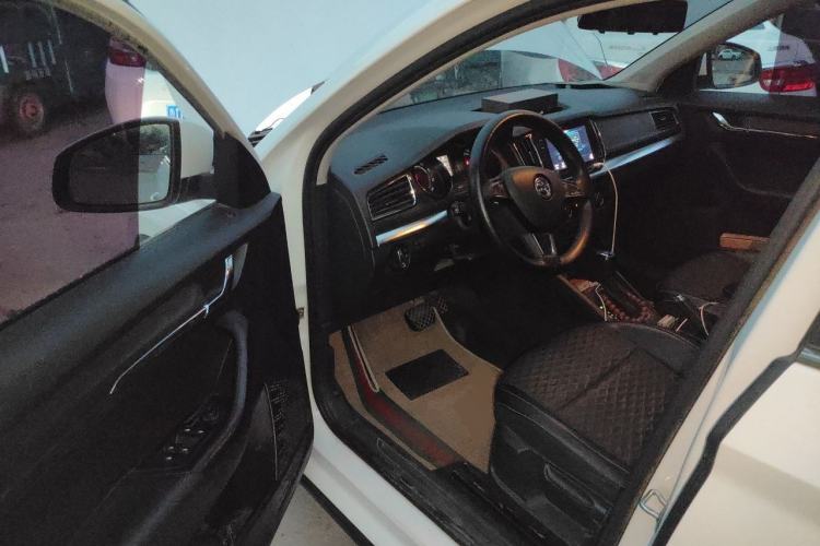 Used Skoda Kamiq 2020 1.5L Automatic Comfort Edition Driver Seat