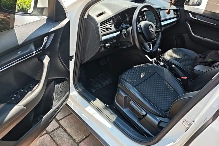 Used Skoda Kamiq 2020 1.5L Automatic Comfort Edition Driver Seat
