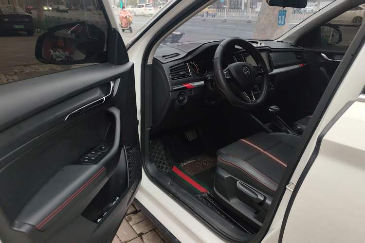 Used Skoda Kamiq 2020 Facelifted GT TSI 230 DSG Comfort Edition China VI Standard Driver Seat