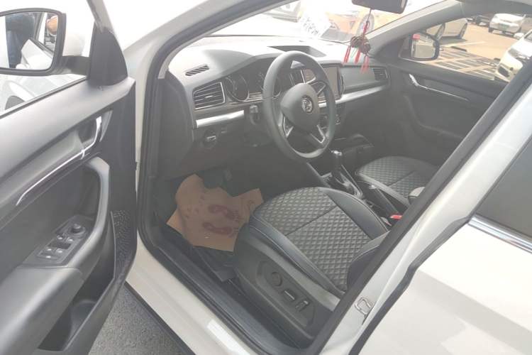 Used Skoda Kamiq 2020 1.5L Automatic Comfort Edition Driver Seat