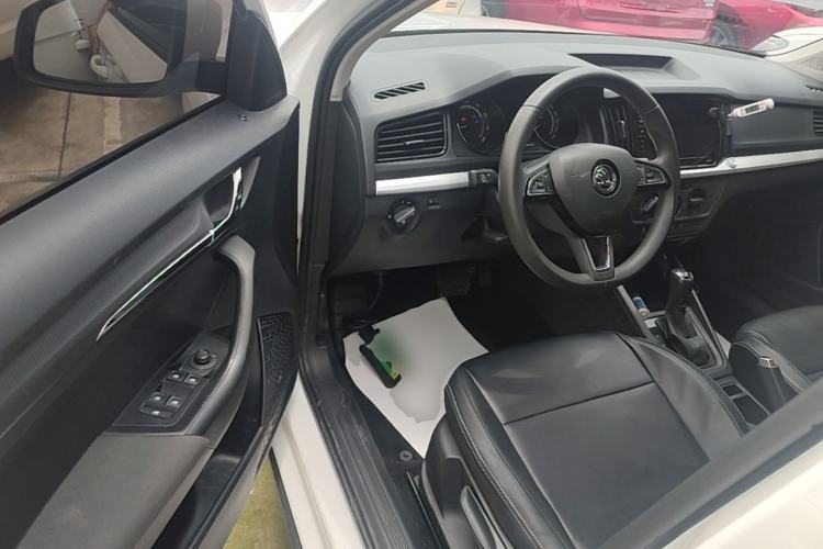 Used Skoda Kamiq 2020 1.5L Automatic Standard Edition Driver Seat