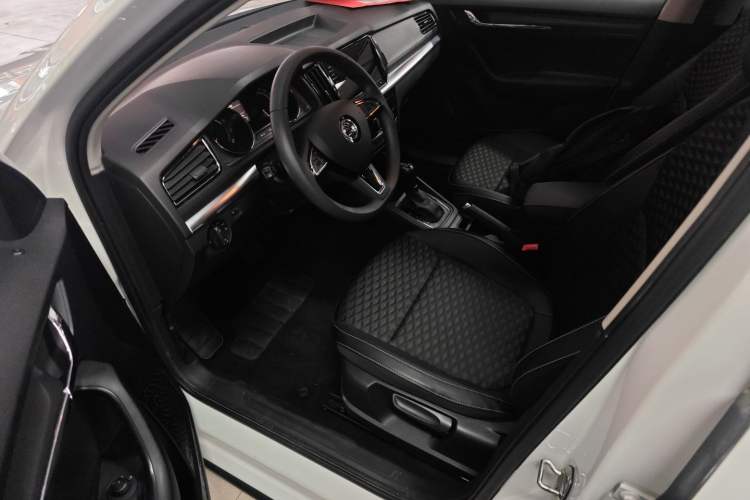 Used Skoda Kamiq 2020 1.5L Automatic Comfort Edition Driver Seat
