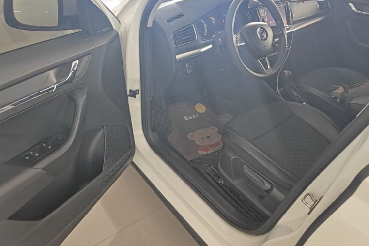 Used Skoda Kamiq 2020 1.5L Automatic Comfort Edition Driver Seat