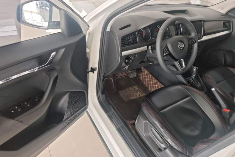 Used Skoda Kamiq 2020 1.5L Automatic Standard Edition Driver Seat
