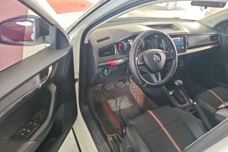 Used Skoda Kamiq 2020 Facelifted GT TSI 230 DSG Flagship Edition China VI Standard Driver Seat
