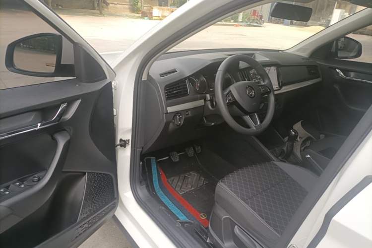 Used Skoda Kamiq 2020 1.5L Manual Standard Edition Driver Seat