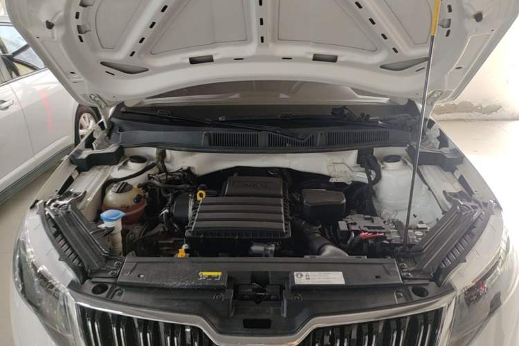 Used Skoda Kamiq 2020 1.5L Automatic Comfort Edition Engine Bay
