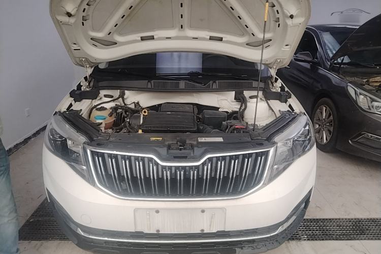 Used Skoda Kamiq 2020 1.5L Automatic Comfort Edition Engine Bay