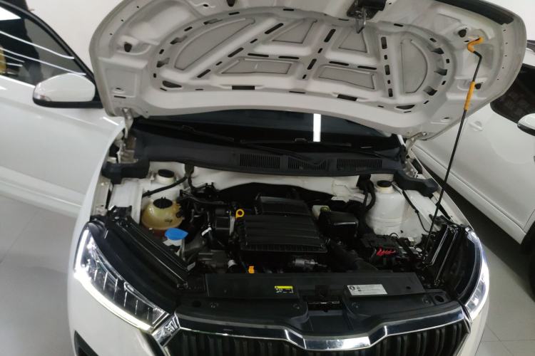 Used Skoda Kamiq 2020 GT 1.5L Automatic Comfort Edition China VI Standard Engine Bay