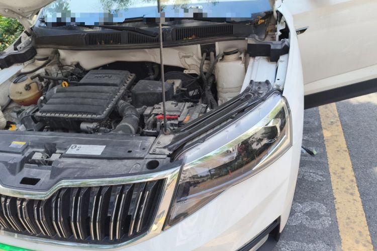 Used Skoda Kamiq 2020 1.5L Automatic Comfort Edition Engine Bay Left