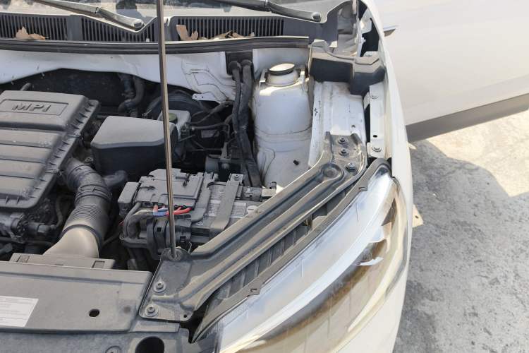Used Skoda Kamiq 2020 1.5L Manual Comfort Edition Engine Bay Left