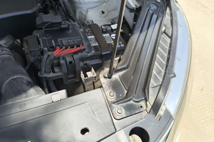 Used Skoda Kamiq 2020 1.5L Automatic Standard Edition Engine Bay Left