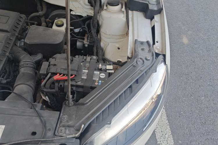 Used Skoda Kamiq 2020 1.5L Automatic Comfort Edition Engine Bay Left