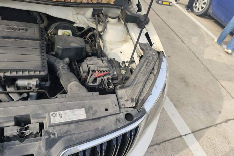 Used Skoda Kamiq 2020 1.5L Automatic Comfort Edition Engine Bay Left