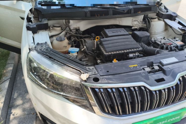 Used Skoda Kamiq 2020 1.5L Automatic Comfort Edition Engine Bay Right