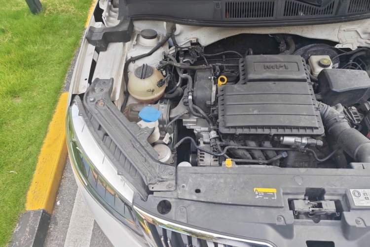 Used Skoda Kamiq 2020 1.5L Automatic Standard Edition Engine Bay Right