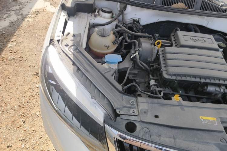 Used Skoda Kamiq 2020 1.5L Manual Comfort Edition Engine Bay Right