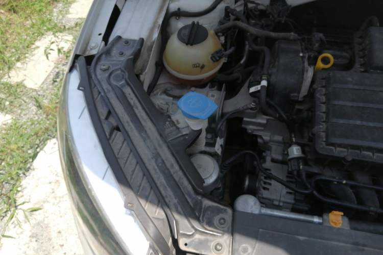 Used Skoda Kamiq 2020 1.5L Automatic Comfort Edition Engine Bay Right