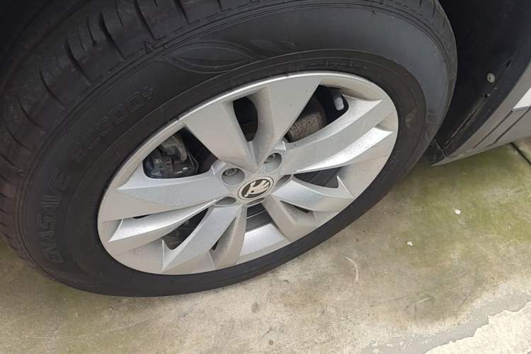 Used Skoda Kamiq 2020 1.5L Automatic Standard Edition Exterior 4