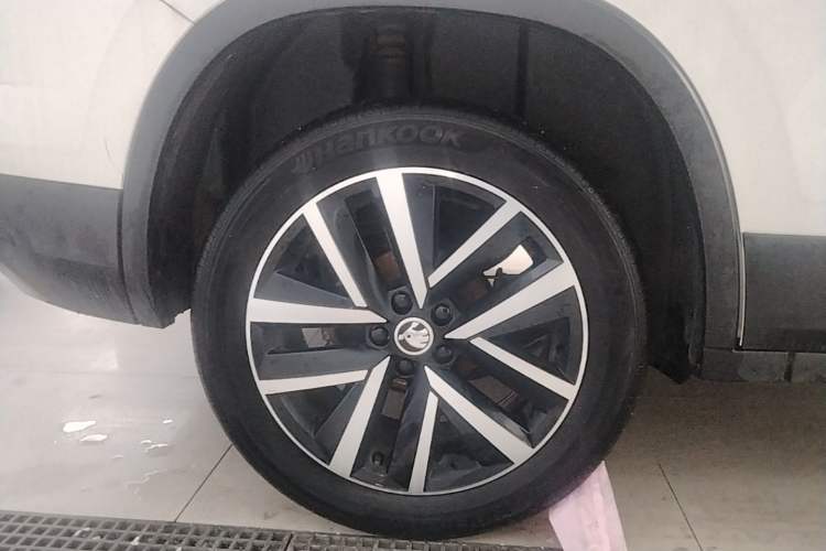 Used Skoda Kamiq 2020 1.5L Automatic Comfort Edition Exterior 5