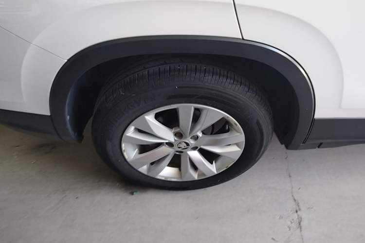 Used Skoda Kamiq 2020 1.5L Automatic Standard Edition Exterior 5