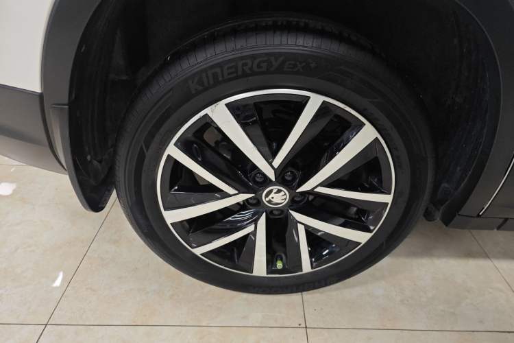Used Skoda Kamiq 2020 1.5L Automatic Comfort Edition Exterior 5