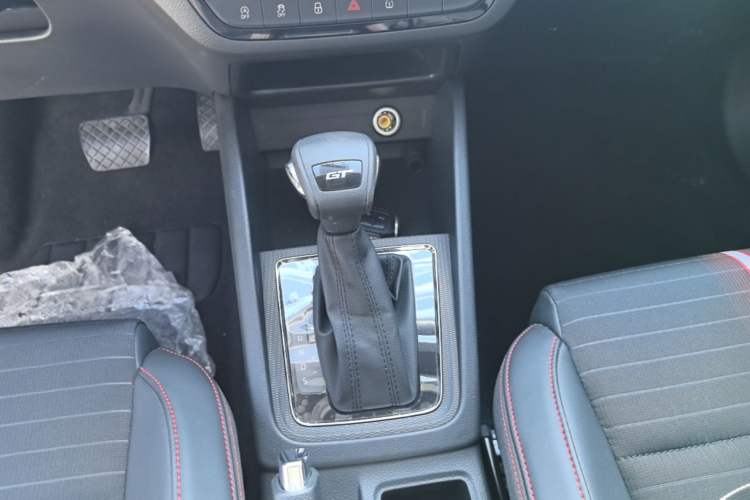 Used Skoda Kamiq 2020 GT 1.5L Automatic Flagship Model China VI Standard Gear Lever