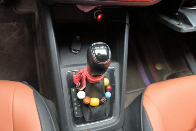 Used Skoda Kamiq 2020 1.5L Automatic Comfort Edition Gear Lever